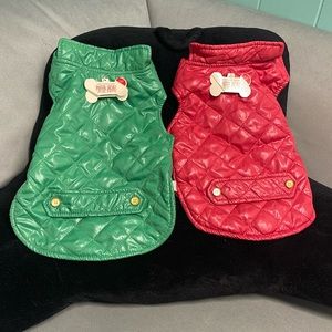 BNWT 2 DOUBLE NICE GREEN & RED PUFFER JACKETS FOR DOGS SIZE SMALL
